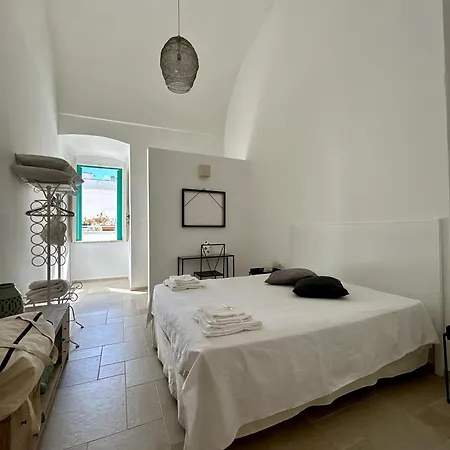 Casa Lella 莫诺波利